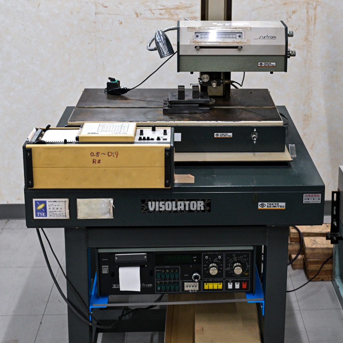 Surface roughness and shape tester